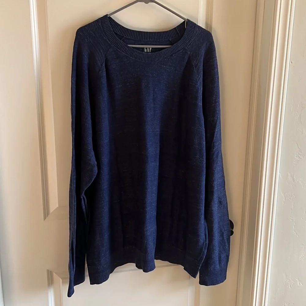 GAP Heathered Navy Blue Sweater.